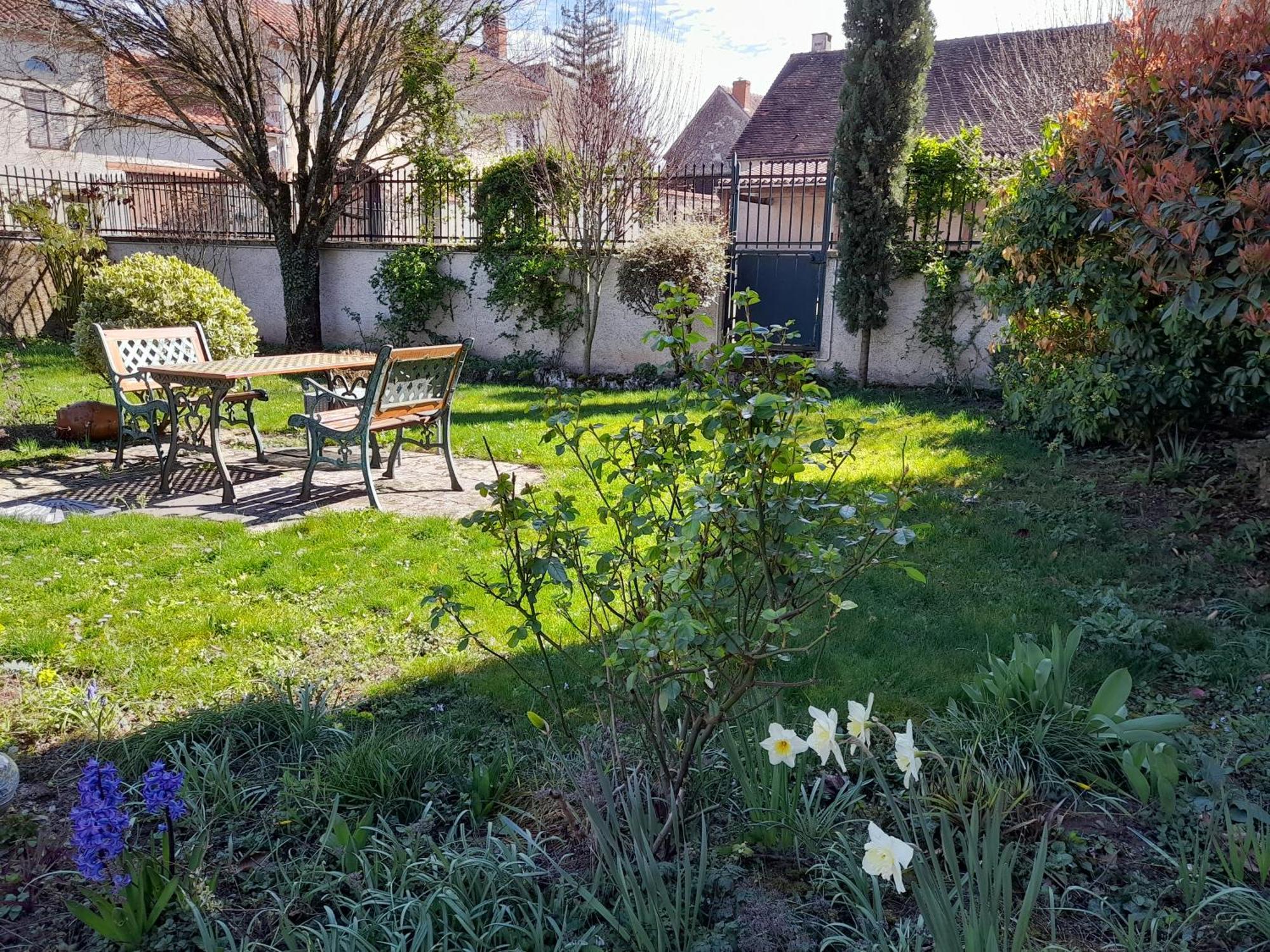 La Maison Du Prince De Conde Charroux-dʼAllier Eksteriør billede